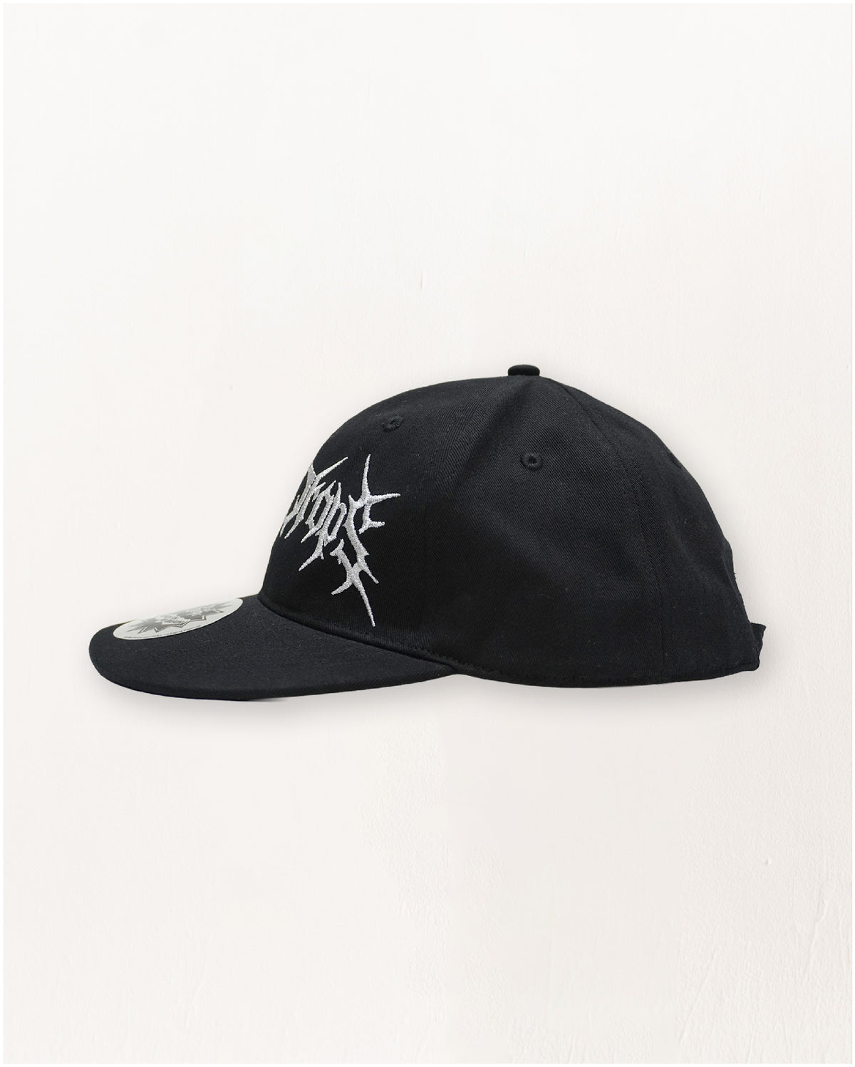 METAL LOGO EMBROIDERY CAP