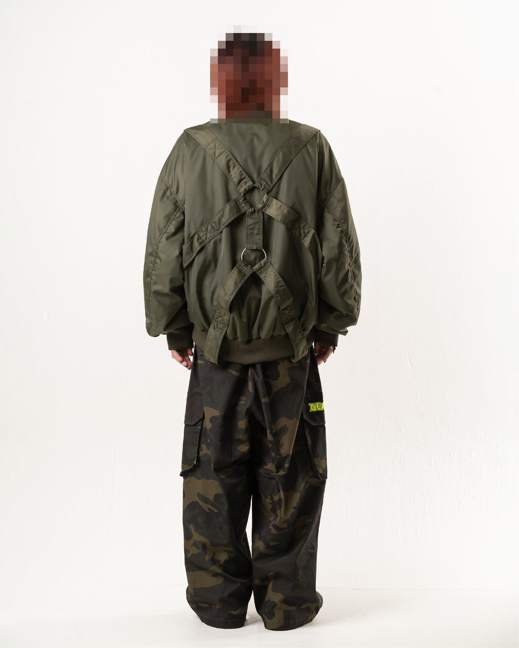 BOMBER JACKET
