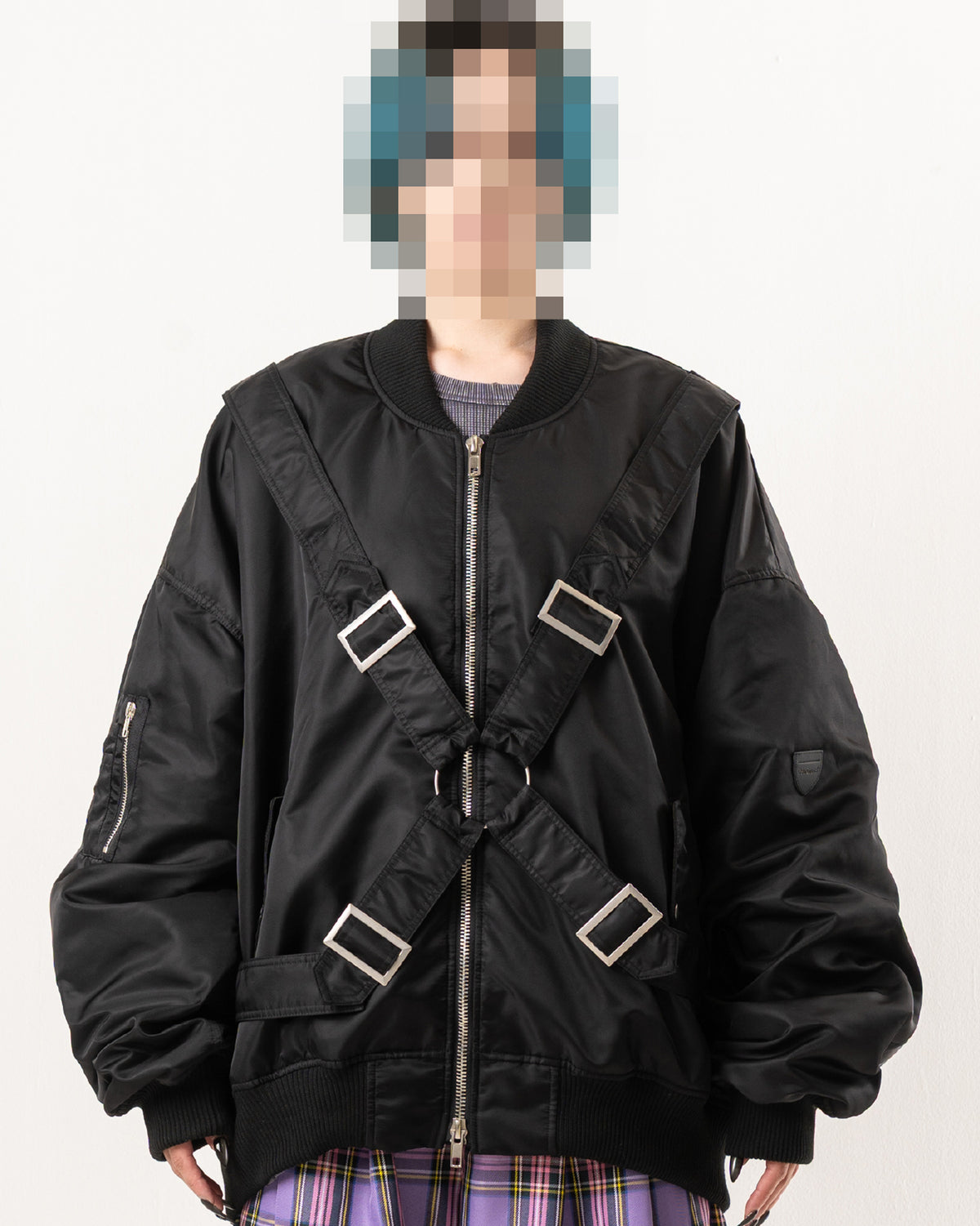 BOMBER JACKET